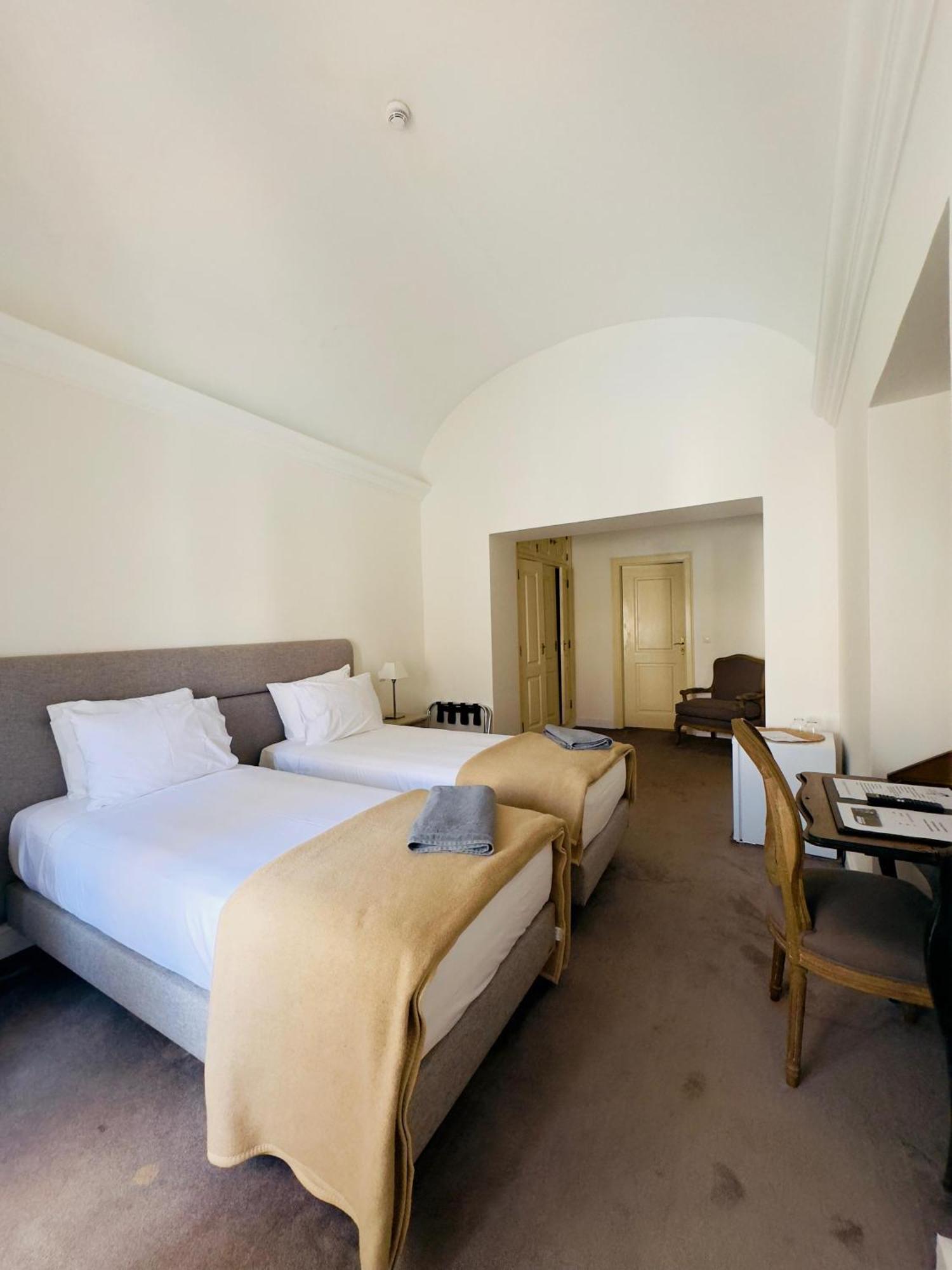 Solar Dos Frades Hotel Ferreira Do Alentejo Exterior photo